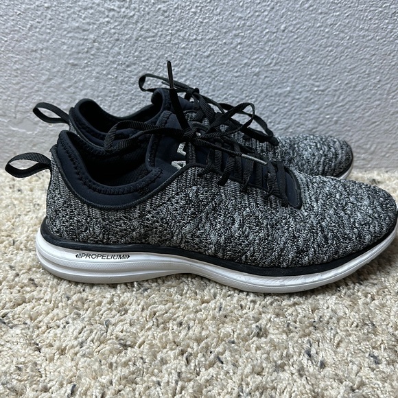 APL Techloom Phantom Women’s Size 10 Lululemon - Picture 2 of 12